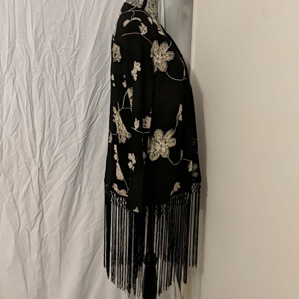 Lyra embroidered floral kimono sweater - Picture 4 of 10